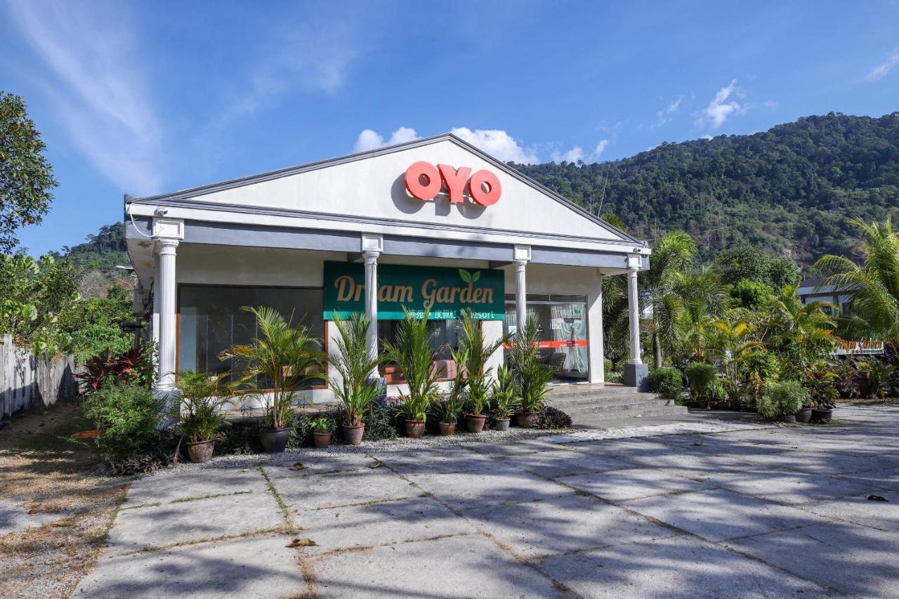 Oyo 89679 Dream Garden Resort Ayer Hangat エクステリア 写真