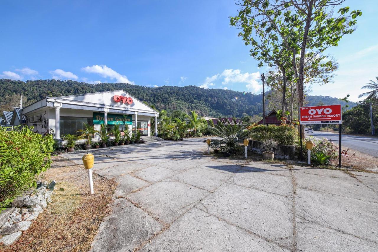 Oyo 89679 Dream Garden Resort Ayer Hangat エクステリア 写真