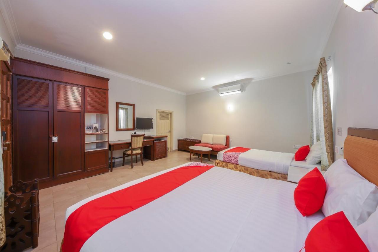 Oyo 89679 Dream Garden Resort Ayer Hangat エクステリア 写真