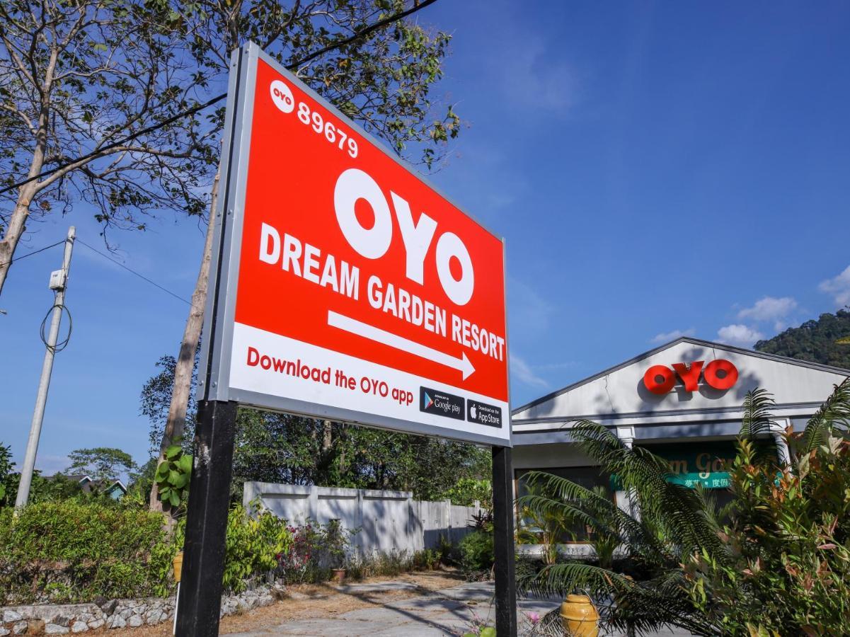 Oyo 89679 Dream Garden Resort Ayer Hangat エクステリア 写真